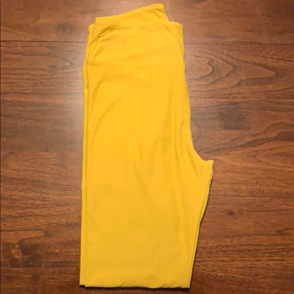 LuLaRoe NWOT Mustard Yellow OS Leggings